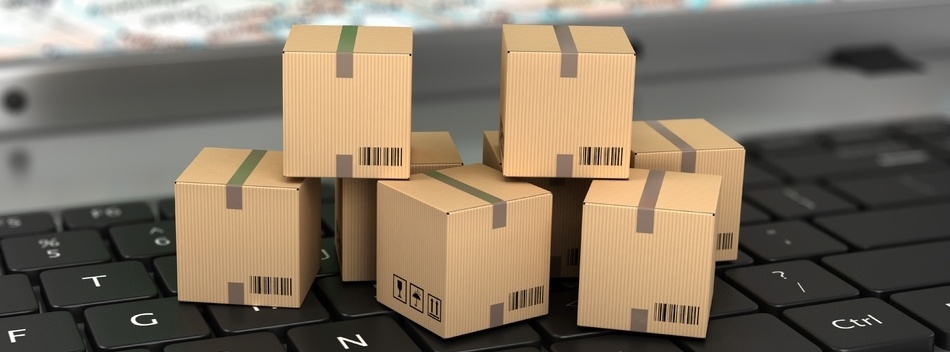 logistics-ecommerce-boxes-on-keyboard-400067-edited.jpg